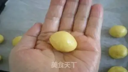 Make Greek ball step 5