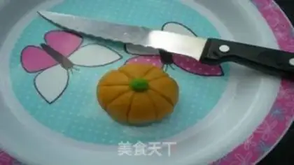 Make Pumpkin bag step 7