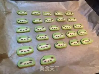 Make Panda cookies step 16