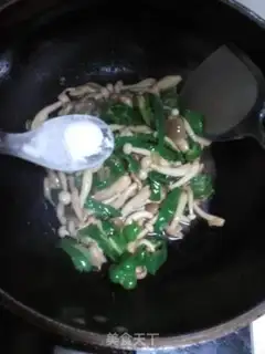 Make Pepper fried sea mushrooms step 6