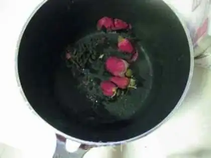 Make Rose milk tea step 1