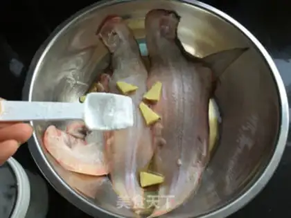 Make The fragrance halibut step 1