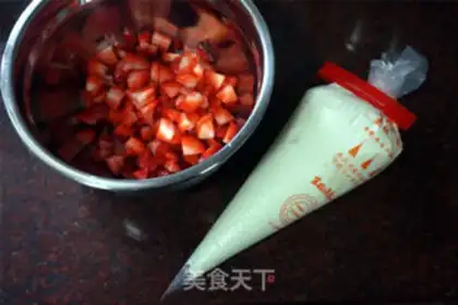 Make Strawberry lasagna step 7