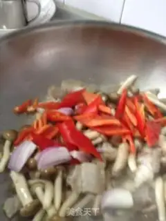 Make The mushrooms go back to the pot step 4