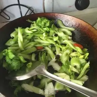 Make The Celery Lily step 1
