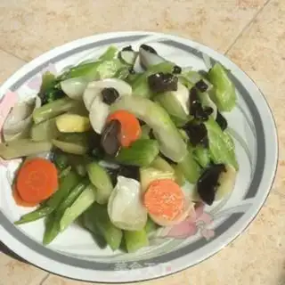 Make The Celery Lily step 2