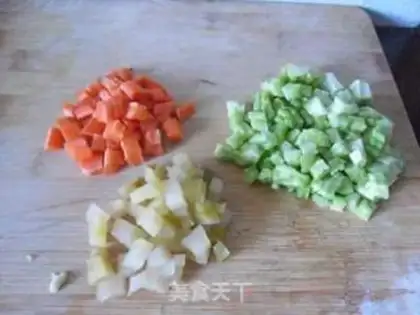 Make Three-ding fried rice step 1