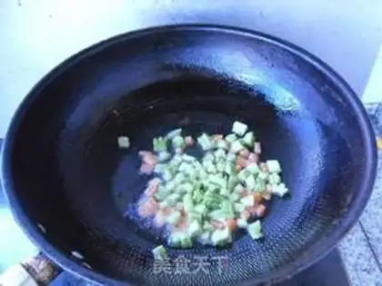 Make Three-ding fried rice step 3