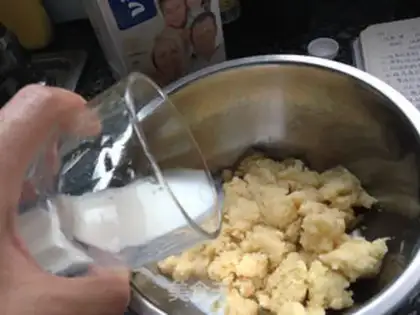Make Cheese star scones step 3