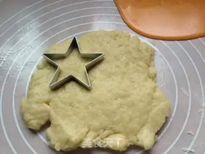 Make Cheese star scones step 7