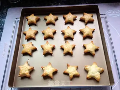 Make Cheese star scones step 10