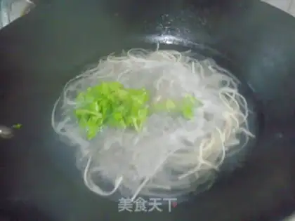 Make Sour bean silk soup step 7