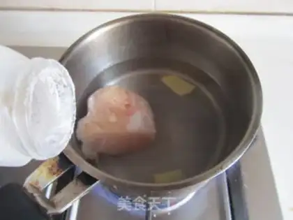 Make Plumbing vermin with chicken silk step 1