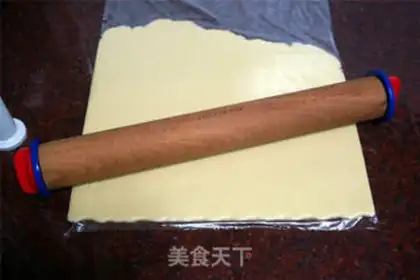 Make cartoon cheese cookies step 4