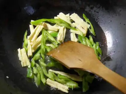 Make The green bean sprouts step 1