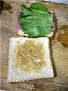 Make Meat and ham sandwich step 5