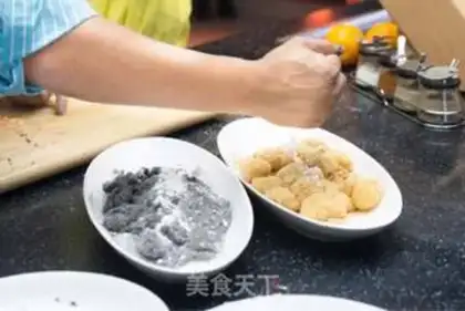 Make Peanut sesame potatoes step 7