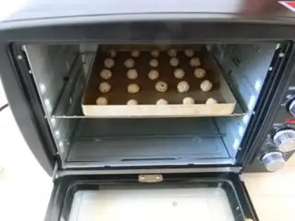 Make Chocolate round of cookies step 7