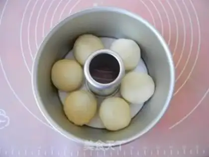 Make Flower bread step 5