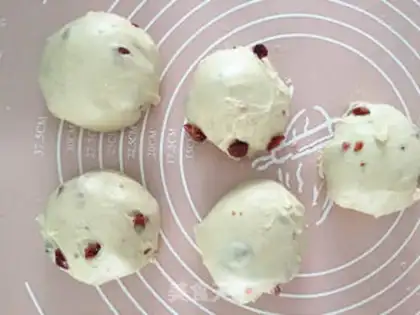 Make Leaf bread step 10