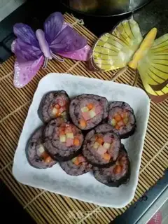 Make Black rice sushi step 5