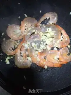 Make Fried garlic shrimp step 0