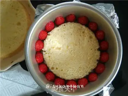 Make Strawberry Moose step 7