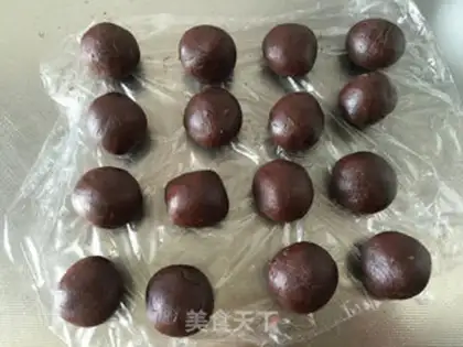 Make Chocolate cracker cookies step 6