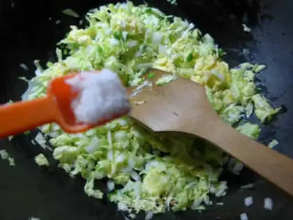 Make Egg cabbage box step 7