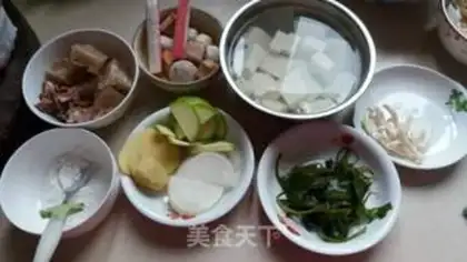 Make A simple version of Korean sauce soup step 0