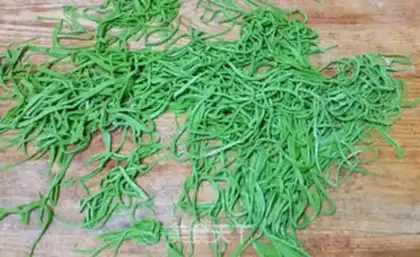 Make Emerald hand noodles step 7