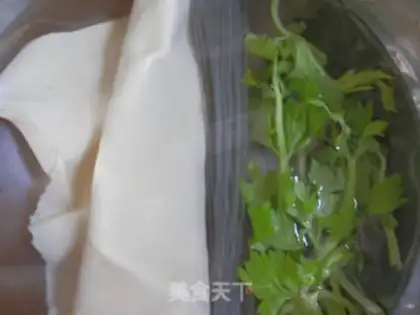 Make Sour bean silk soup step 0