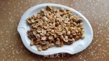 Make Pumpkin peanut walnut soup step 1