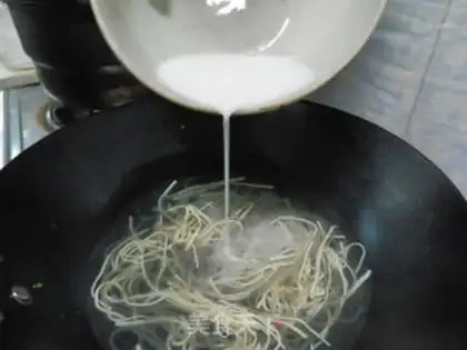 Make Sour bean silk soup step 5