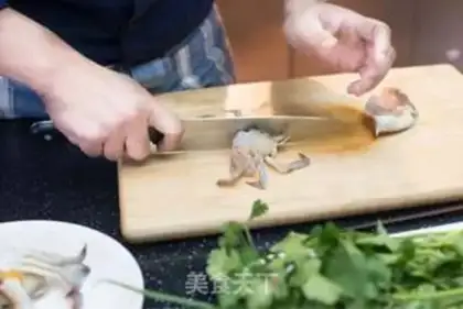 Make Thai curry crab step 0