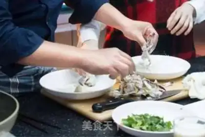 Make Thai curry crab step 3