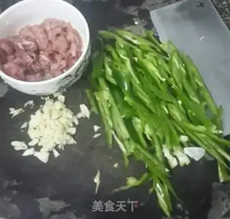 Make Pyramid meat and soup step 1