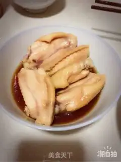 Make The honey is on the wings step 0