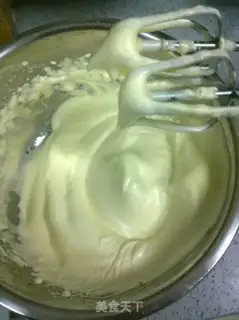 Make Katie cat sponge cake step 2