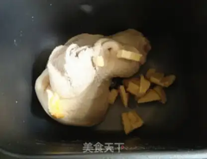 Make raisin coconuts, thousands of layers of toast step 4