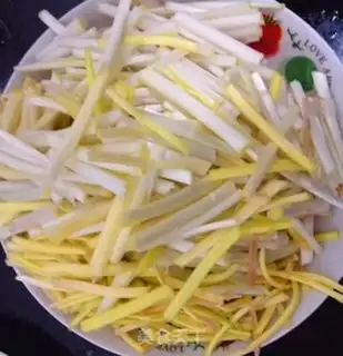 Make Garlic fried eggs step 0