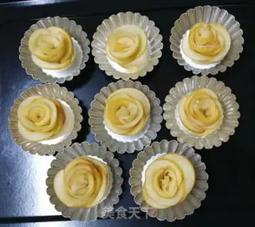 Make Apple roses step 12