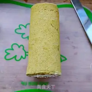 Make Tea swiss roll step 11