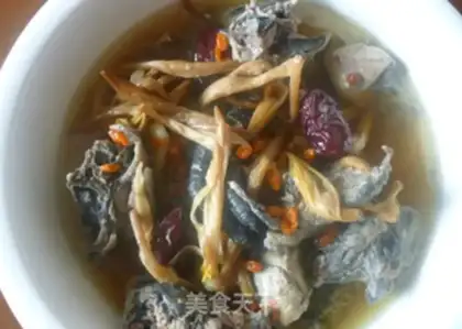 Make Chicken soup with yellow flowers step 4
