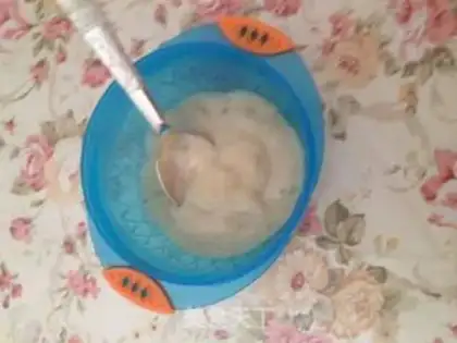 Make Baby eats banana mud step 1