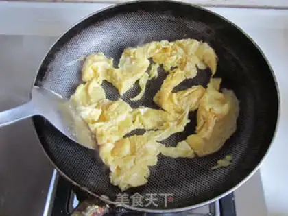 Make Tomatoes, mushrooms, eggs step 3