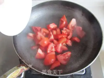 Make Tomatoes, mushrooms, eggs step 4