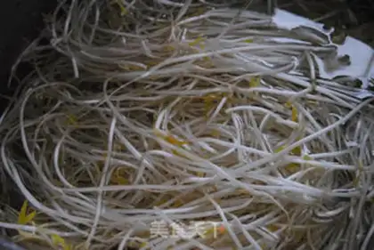 Make Cold bean sprouts step 0