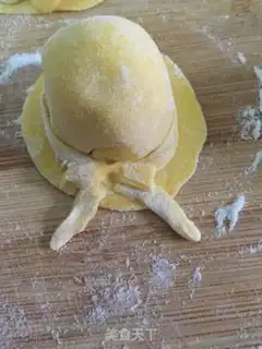 Make Straw hat pumpkin buns step 5