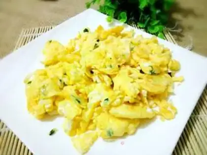 Make Onions, fried eggs step 5